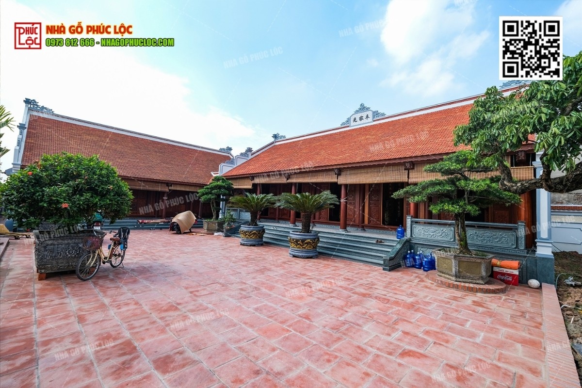 Lý do sân gạch đỏ được ưa chuộng ở nhà gỗ