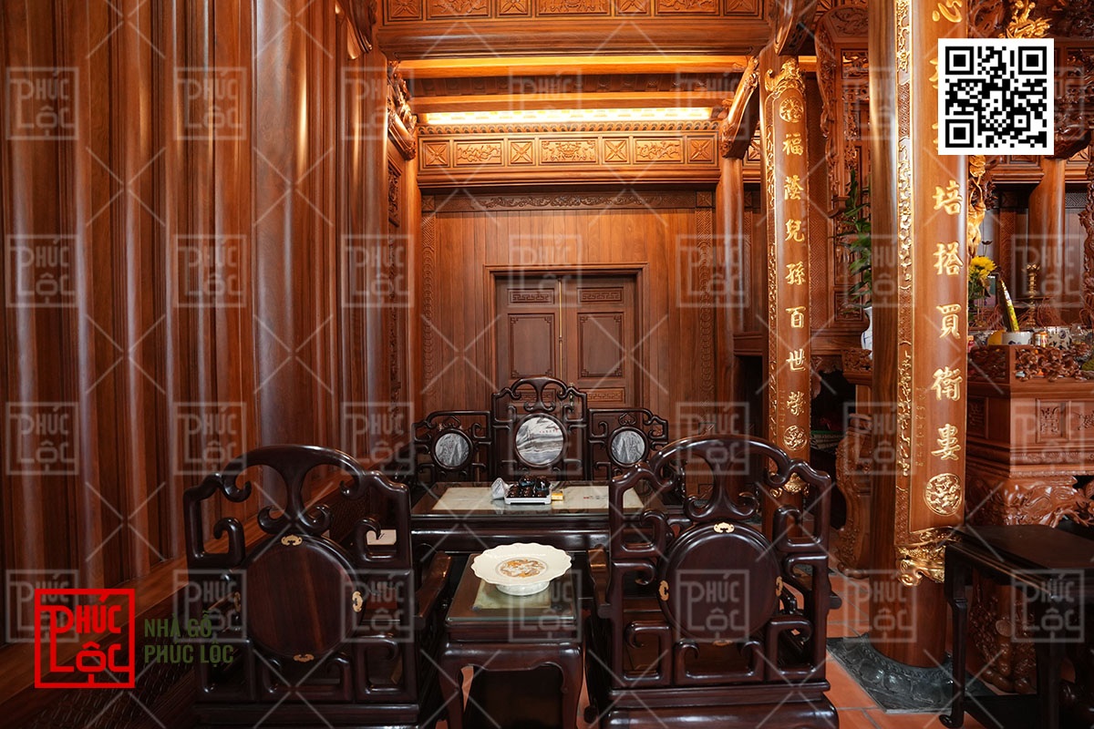 Hai gian bên: phòng khách, nơi sinh hoạt chung